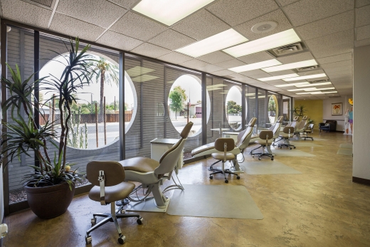 Phoenix-orthodontist-treatment-chairs-equipment